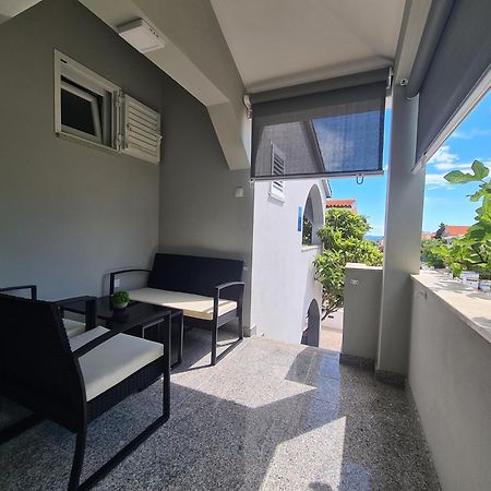 Apartments Ankora Vir Εξωτερικό φωτογραφία
