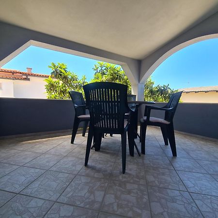 Apartments Ankora Vir Εξωτερικό φωτογραφία