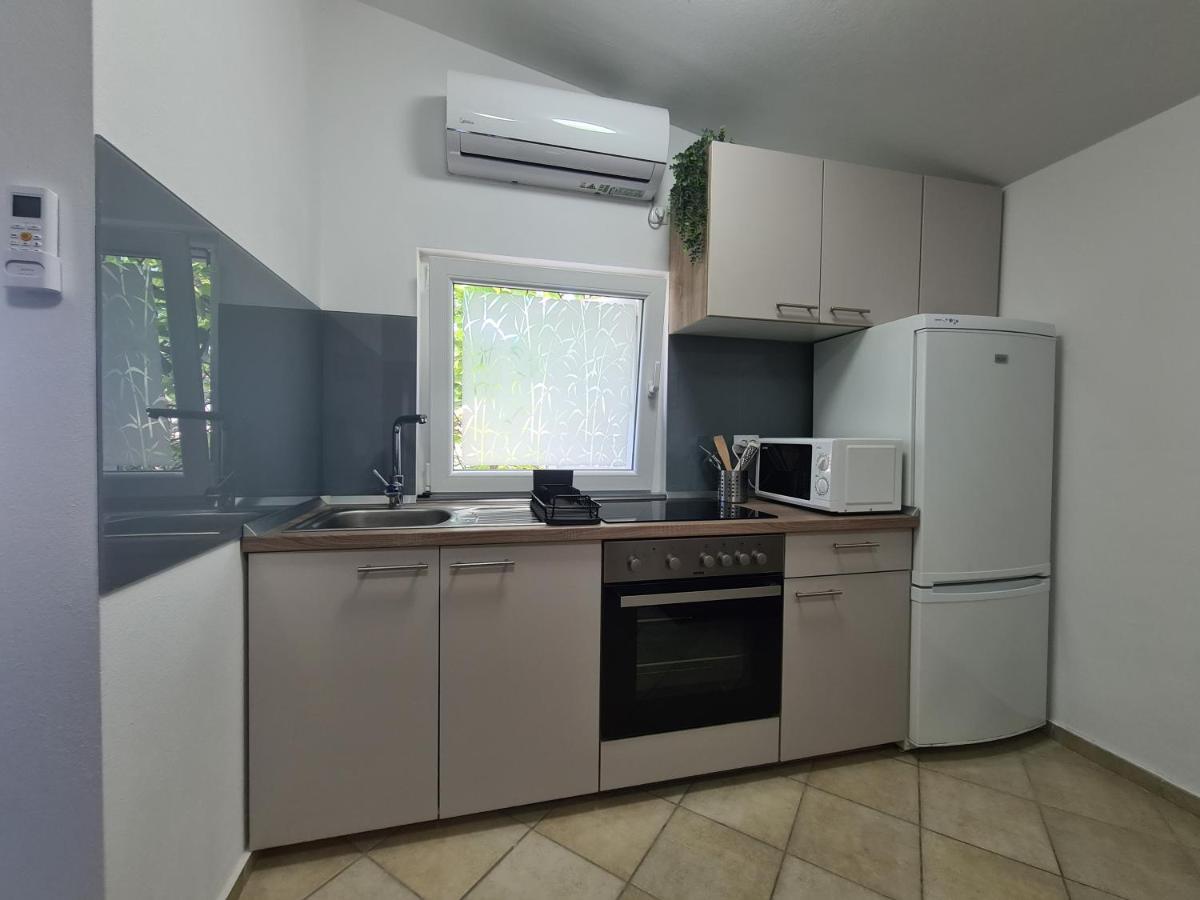 Apartments Ankora Vir Εξωτερικό φωτογραφία