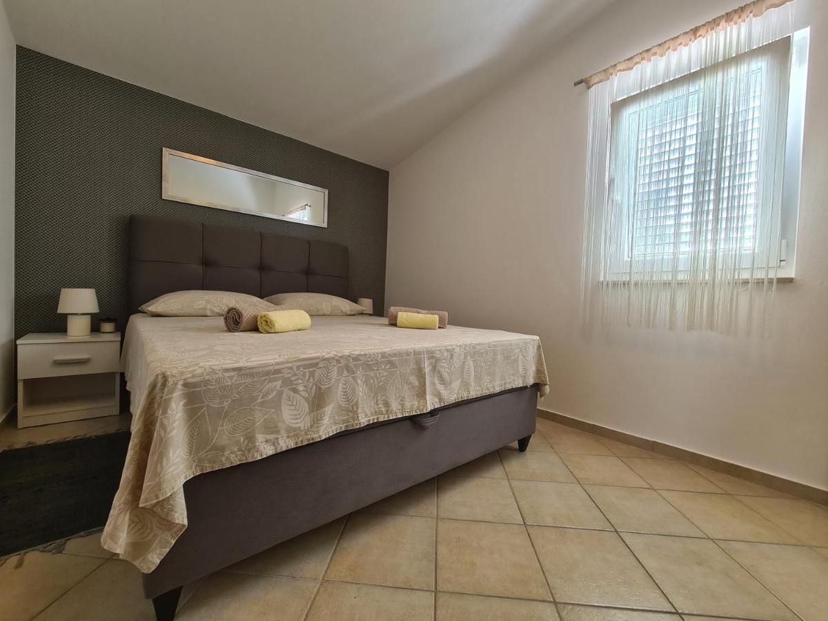 Apartments Ankora Vir Εξωτερικό φωτογραφία
